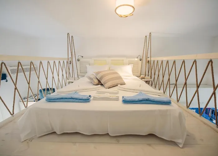 Anna Maria * Aliki (Paros)